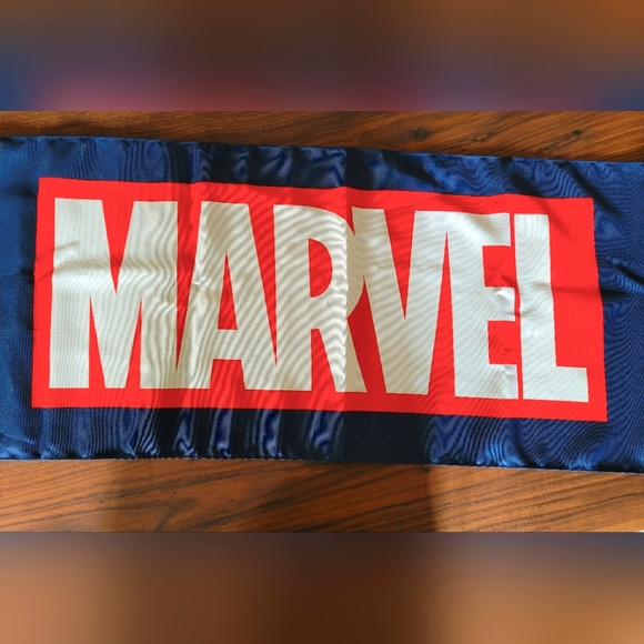 Marvel superhero banner (NWOT) - Picture 4 of 5